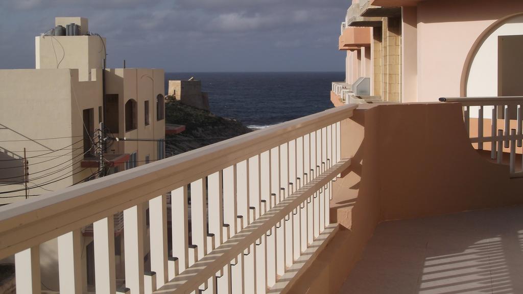 Hideaway Flats Apartment Xlendi Bilik gambar