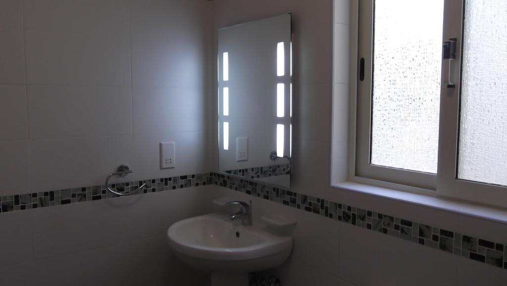 Hideaway Flats Apartment Xlendi Bilik gambar