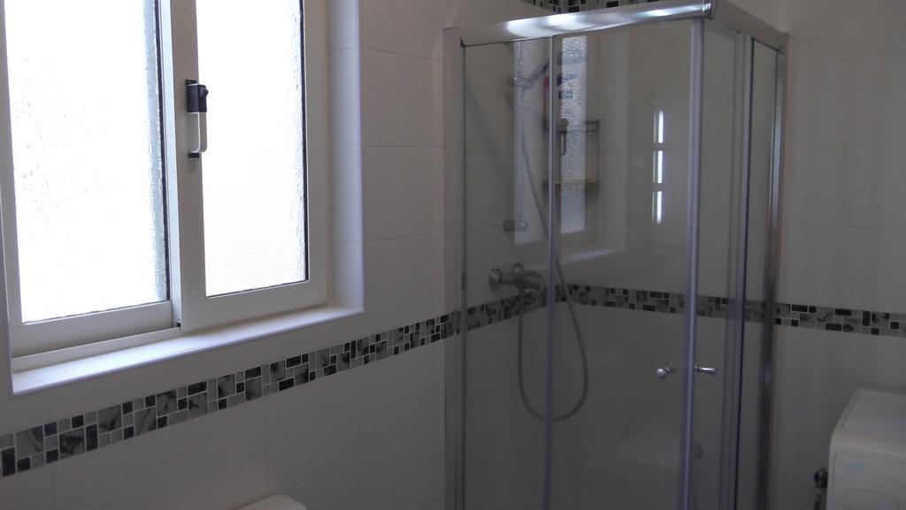 Hideaway Flats Apartment Xlendi Bilik gambar