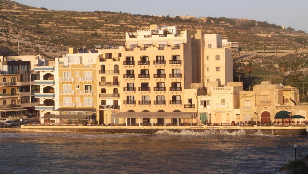 Hideaway Flats Apartment Xlendi Bilik gambar